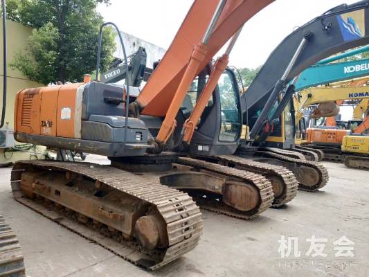 江蘇蘇州市35萬元出售日立中挖ZX200挖掘機
