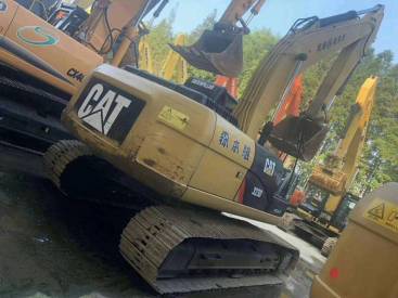 江蘇蘇州市48萬元出售卡特彼勒中挖323挖掘機