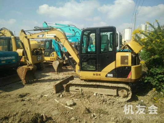 江苏苏州市18万元出售卡特彼勒小挖306挖掘机
