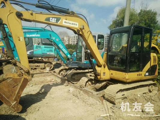 江苏苏州市18万元出售卡特彼勒小挖306挖掘机