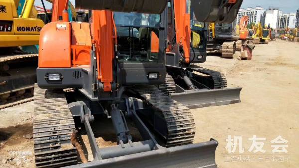 江蘇蘇州市16萬元出售鬥山小挖DH60挖掘機