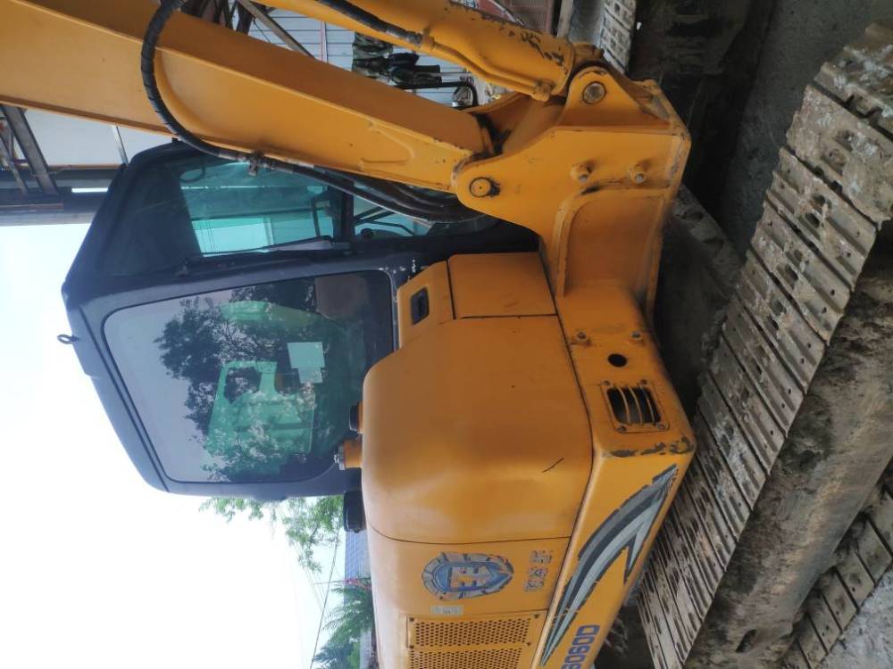 山西太原市12.8万元出售龙工小挖LG6060挖掘机