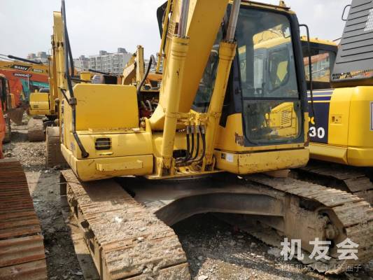 江苏苏州市26万元出售小松小挖PC130挖掘机