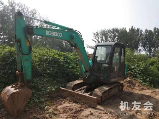 北京9.8万元出售神钢迷你挖SK60挖掘机