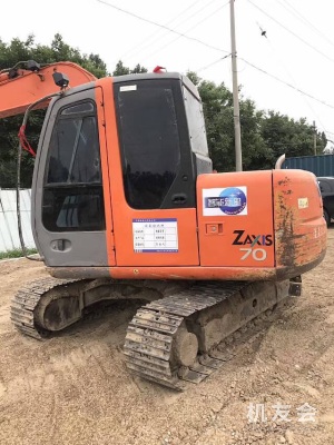 江蘇蘇州市23萬元出售日立小挖ZX70挖掘機