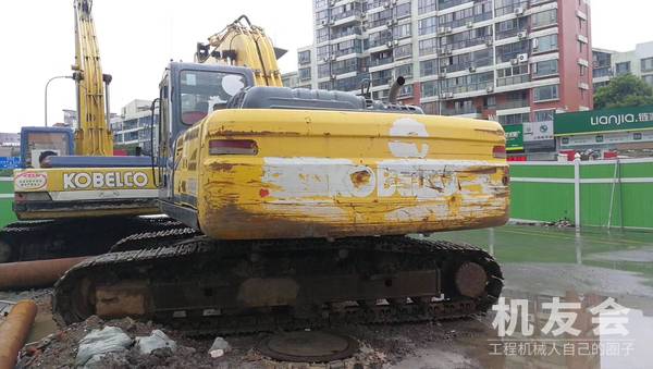 江苏苏州市57万元出售神钢大挖SK260挖掘机