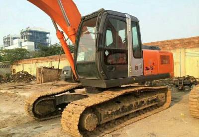 江苏苏州市43万元出售日立中挖ZX200挖掘机