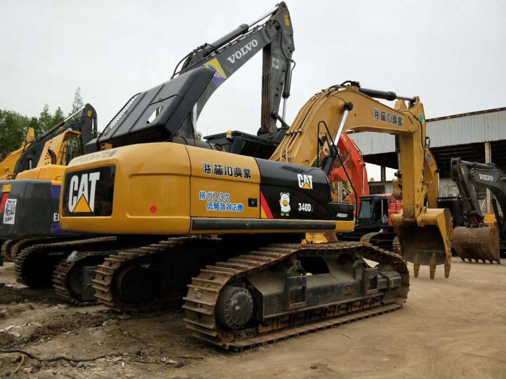福建龙岩市110万元出售卡特彼勒大挖340挖掘机