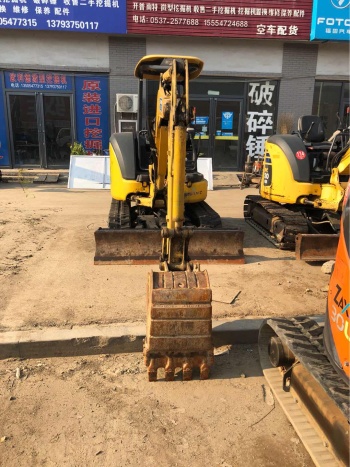 山東濟寧市16.8萬元出售小鬆迷你挖PC30-3挖掘機