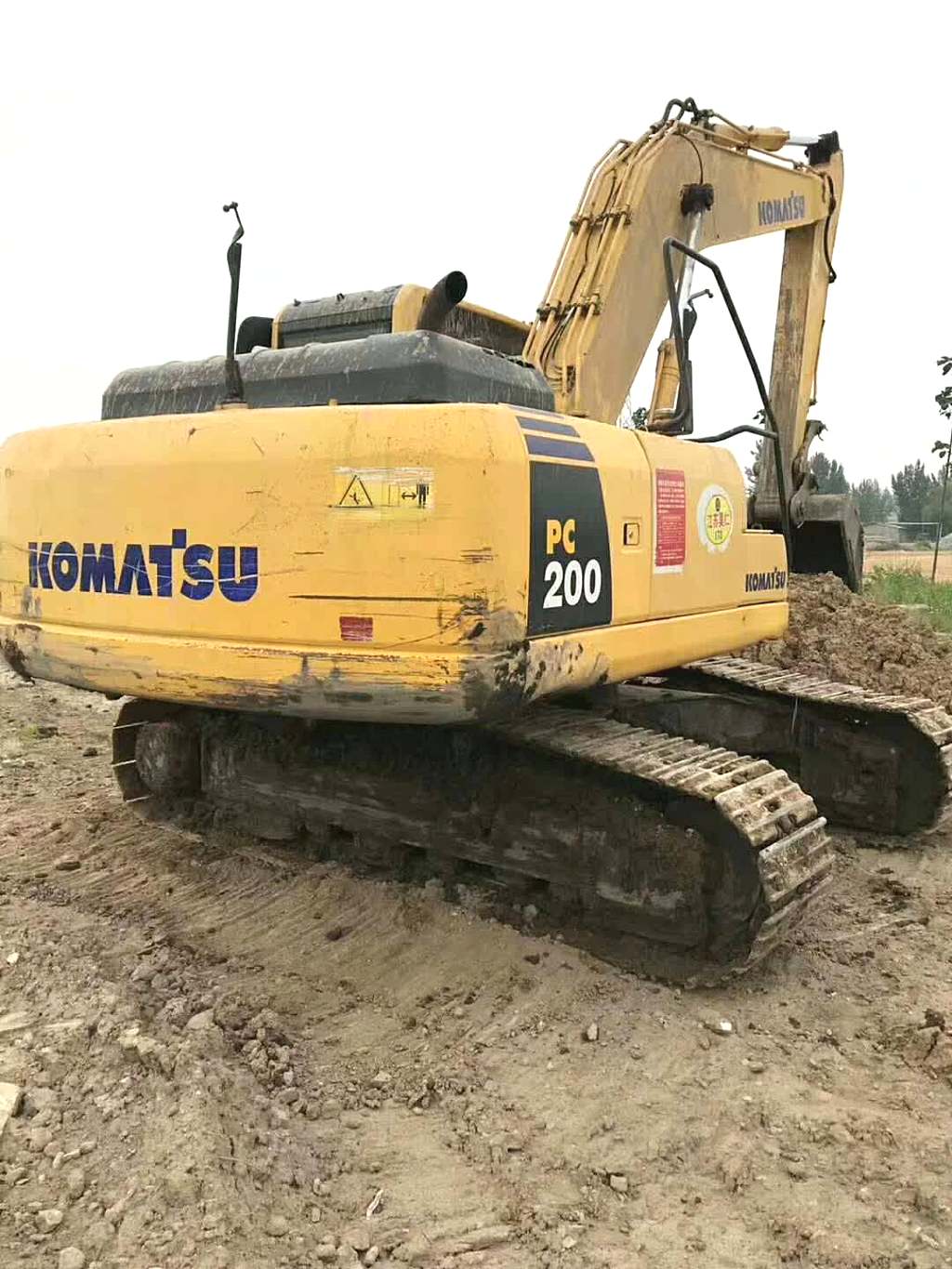 安徽马鞍山市45万元出售小松中挖PC200挖掘机
