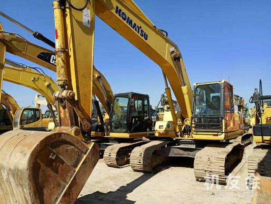 福建龍岩市40萬元出售小鬆中挖PC200挖掘機