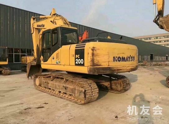 江苏常州市32万元出售小松中挖PC200挖掘机