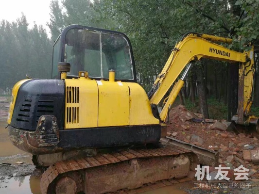 河南信陽市13萬元出售現代小挖R60挖掘機