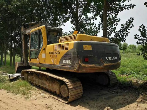 湖北咸宁市29万元出售沃尔沃EC210挖掘机
