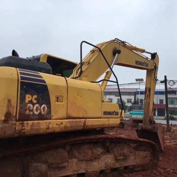 安徽安庆市47万元出售小松中挖PC200挖掘机