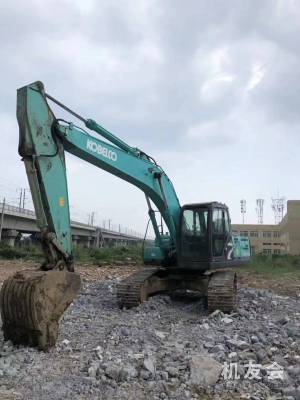 山東濟寧市46萬元出售神鋼中挖SK210挖掘機