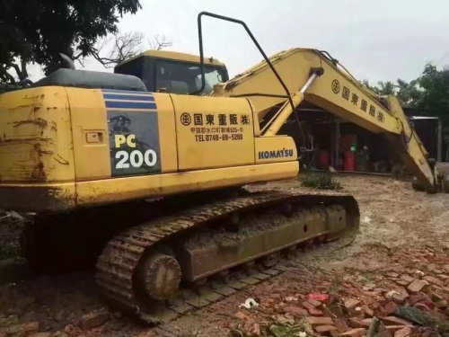 山西吕梁市37万元出售小松中挖PC200挖掘机