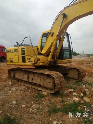 安徽滁州市16万元出售小松PC120挖掘机