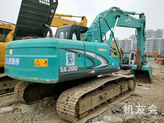 江苏苏州市47万元出售神钢SK200挖掘机