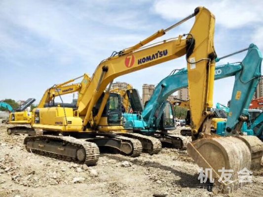江苏苏州市38万元出售小松PC240挖掘机