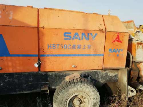 内蒙古呼和浩特市3.5万元出售三一重工HBT60C拖泵