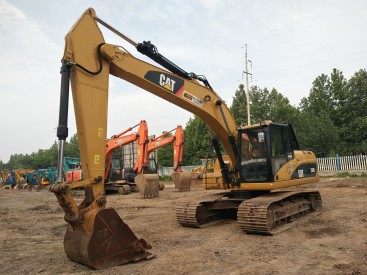 山東德州市73萬元出售卡特彼勒320挖掘機