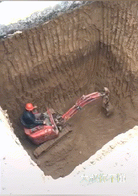 小挖掘机有小挖掘机的好处，这点不能不承认。