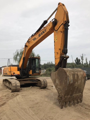 北京25万元出售三一重工SY235挖掘机