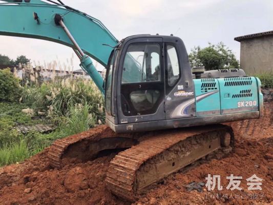 山東青島市45萬元出售神鋼SK200挖掘機