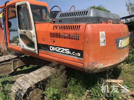 河南周口市28萬元出售鬥山DH225挖掘機
