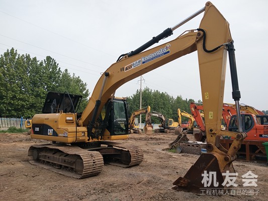 山东德州市-1万元出售卡特彼勒320挖掘机