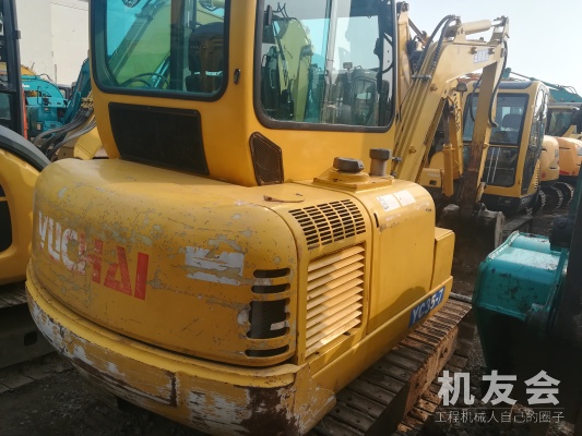 江苏苏州市7万元出售玉柴YC35挖掘机