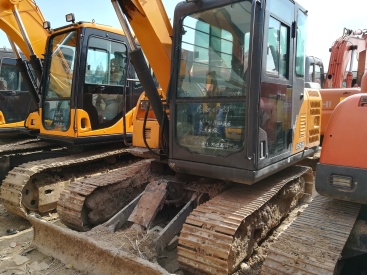 江蘇蘇州市21萬元出售三一重工SY75挖掘機