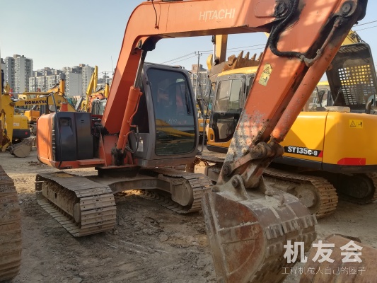 江苏苏州市20万元出售日立ZX70挖掘机