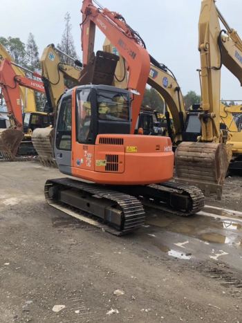 安徽黃山市24萬元出售日立ZX70挖掘機
