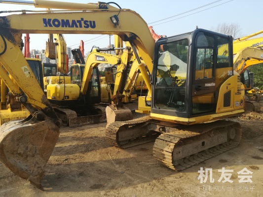 江苏苏州市23.5万元出售小松PC70挖掘机