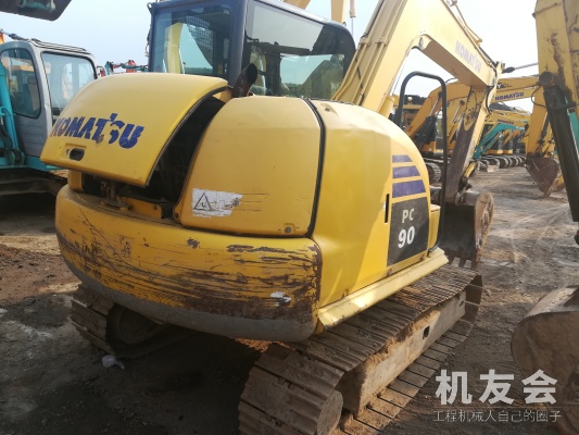 江苏苏州市23.5万元出售小松PC70挖掘机