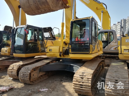 江蘇蘇州市52萬元出售小鬆PC240挖掘機