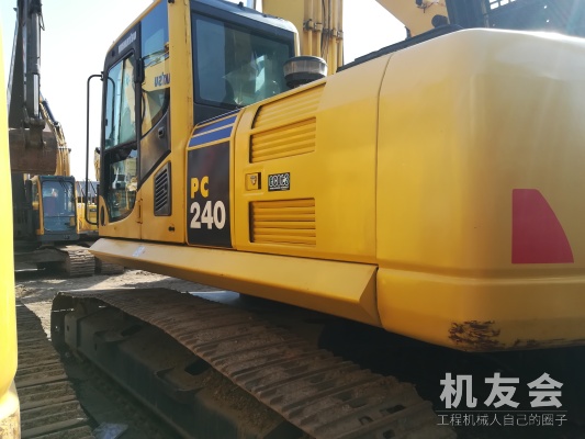江苏苏州市52万元出售小松PC240挖掘机