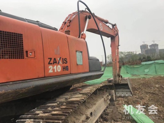 江苏苏州市33万元出售日立ZX210挖掘机