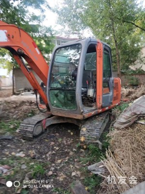 吉林吉林市15萬元出售日立ZX60挖掘機