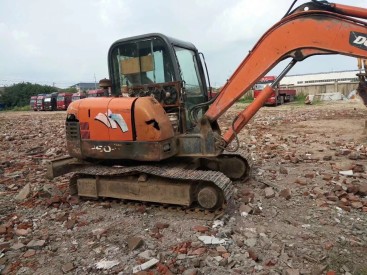 山东青岛市10万元出售斗山DH60挖掘机