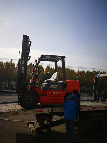 3万元出售江淮重工CPC30H叉车