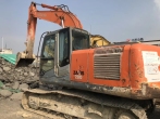 安徽池州市32万元出售日立ZX200挖掘机