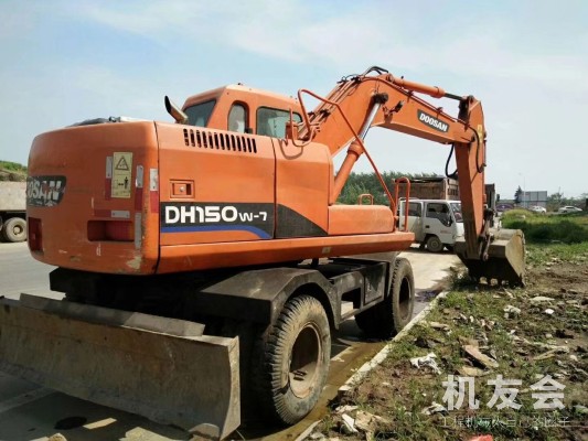 浙江嘉興市28萬元出售鬥山DH150挖掘機