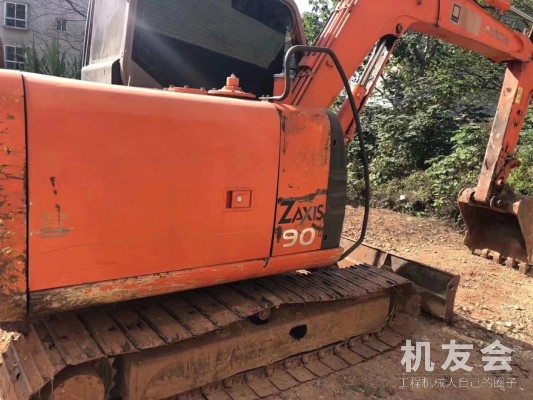 河南三门峡市16万元出售日立ZX60挖掘机