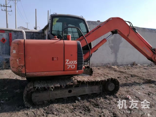 江西撫州市21萬元出售日立ZX70挖掘機