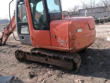 江西抚州市21万元出售日立ZX70挖掘机