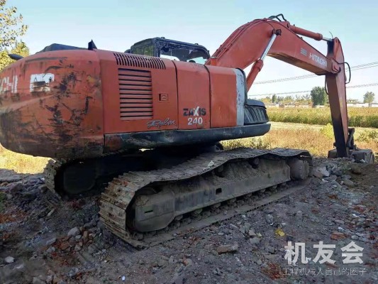 安徽池州市38萬元出售日立ZX240挖掘機