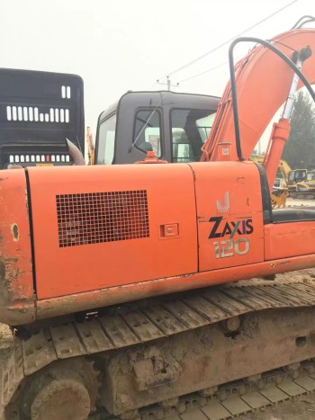 江西吉安市28万元出售日立ZX120挖掘机